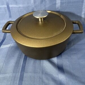 Parini Cookware Golden Oil Cast Iron Dutch Oven 2.4 qt Sealed Pot  Outdoor/ Camp
